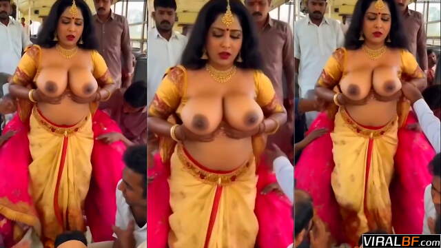 Caught On Camera Hot Bhabhis Risky Nude Exhibitionism In Public Bus